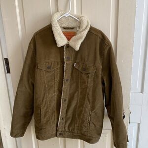 Levi’s Sherpa corduroy trucker Jacket size XXL color: cougar